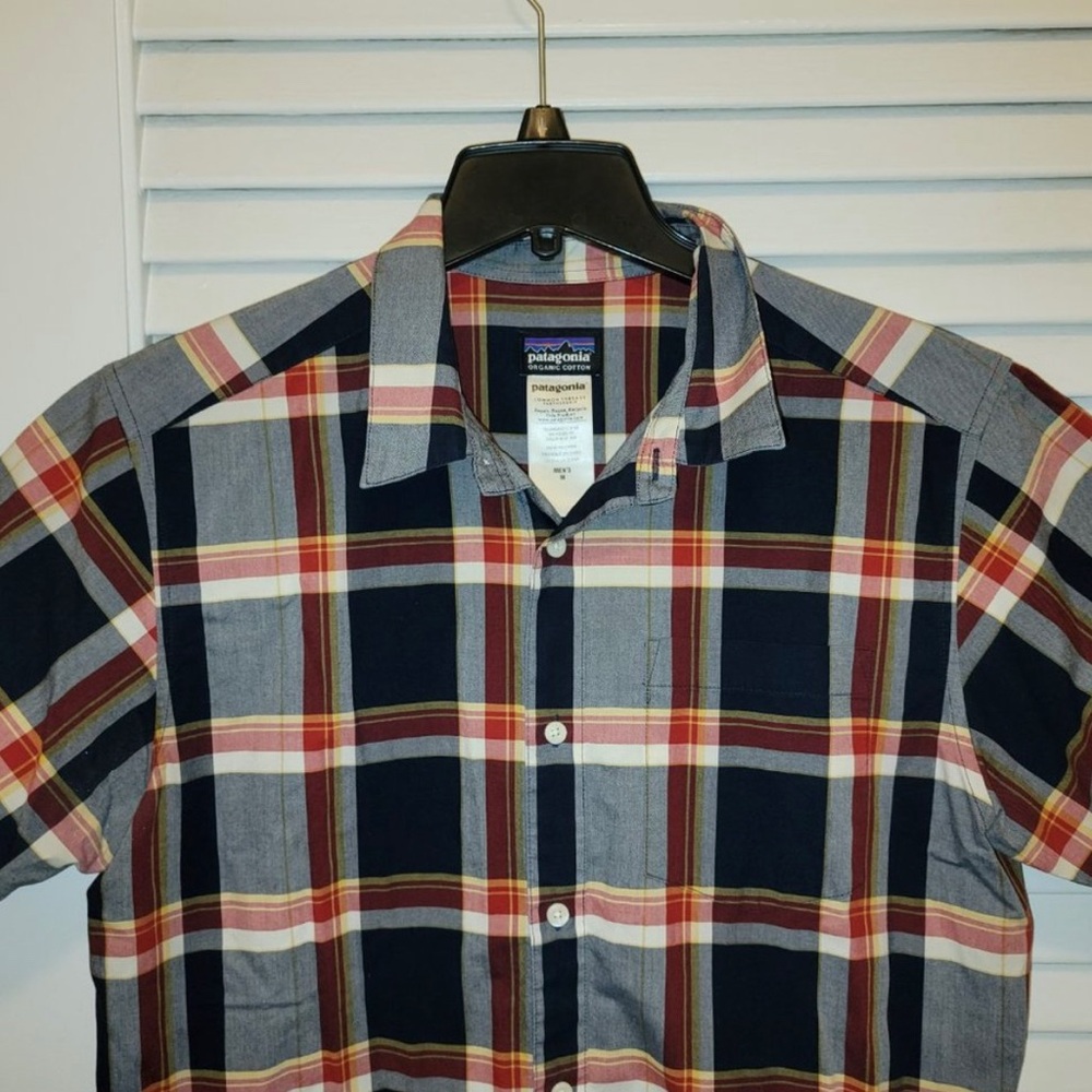 Patagonia Men's Navy and Red Plaid Shirt